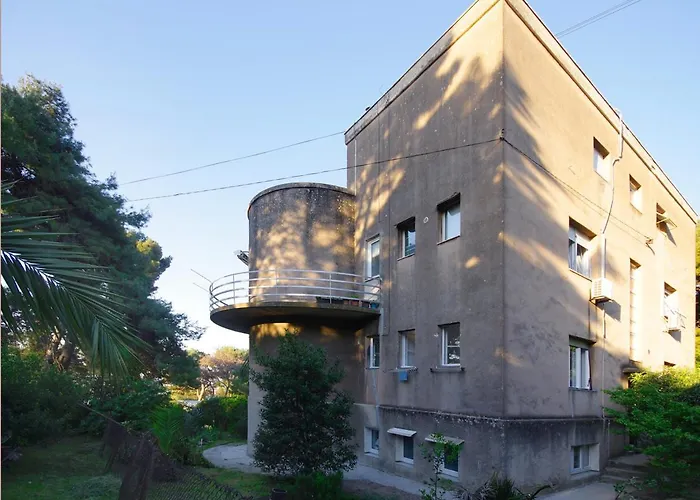 Tinel Apartman *