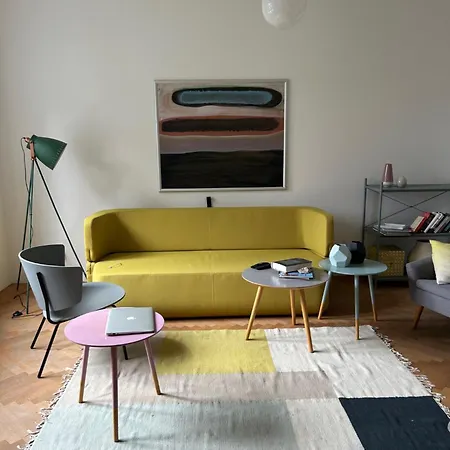 Tinel Apartment Split